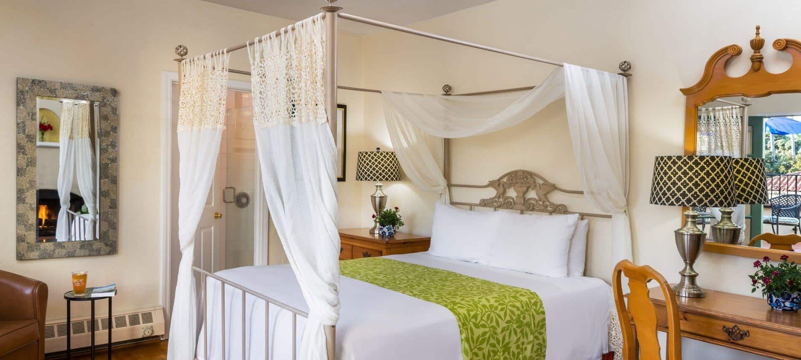 The Eagle Inn — rooms