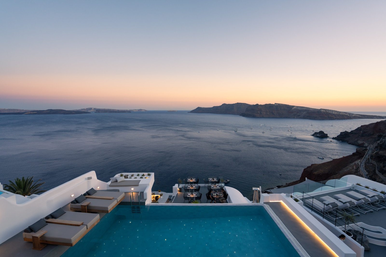 La Perla Villas and Suites