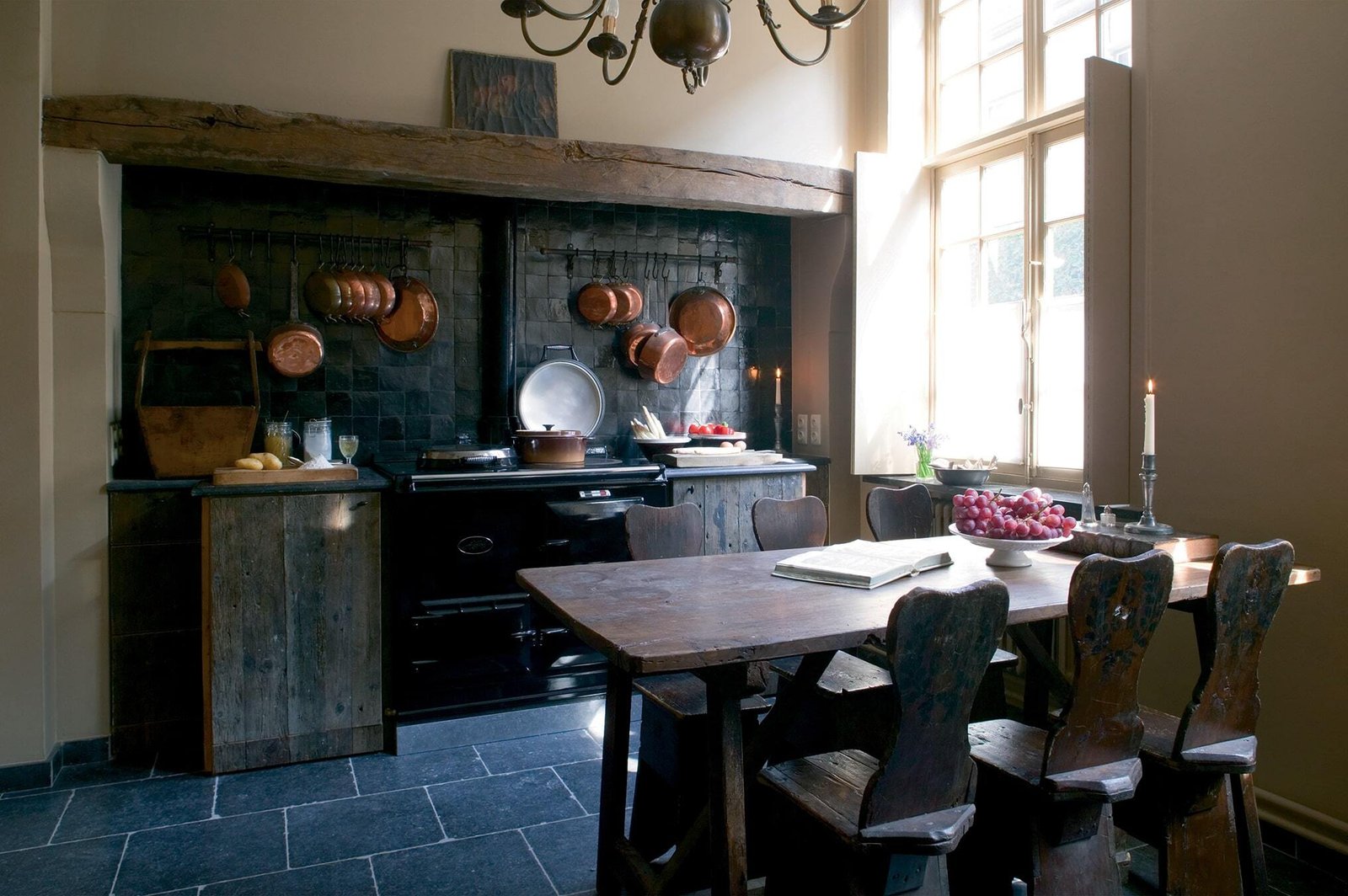 Hotel Bonifacius, at the table