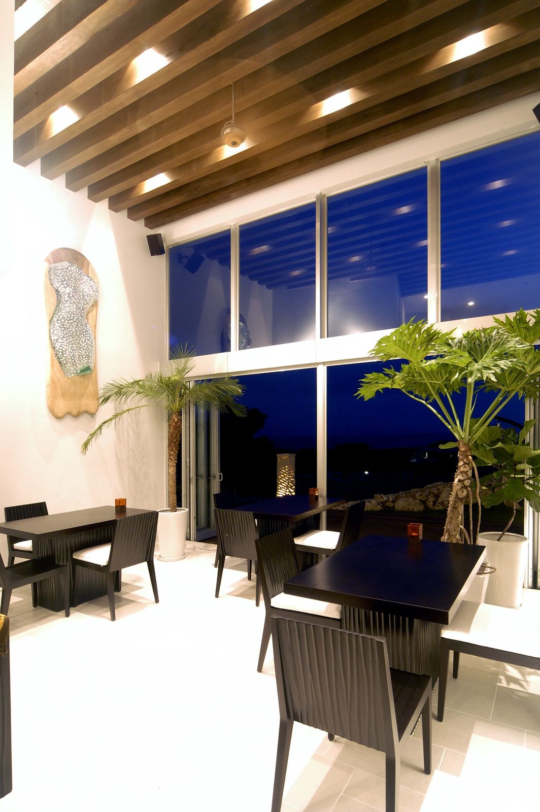 Renn, ground-floor lounge and dining salon