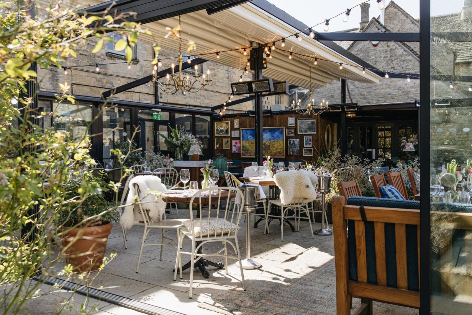 Wheatsheaf Inn (Hotel)