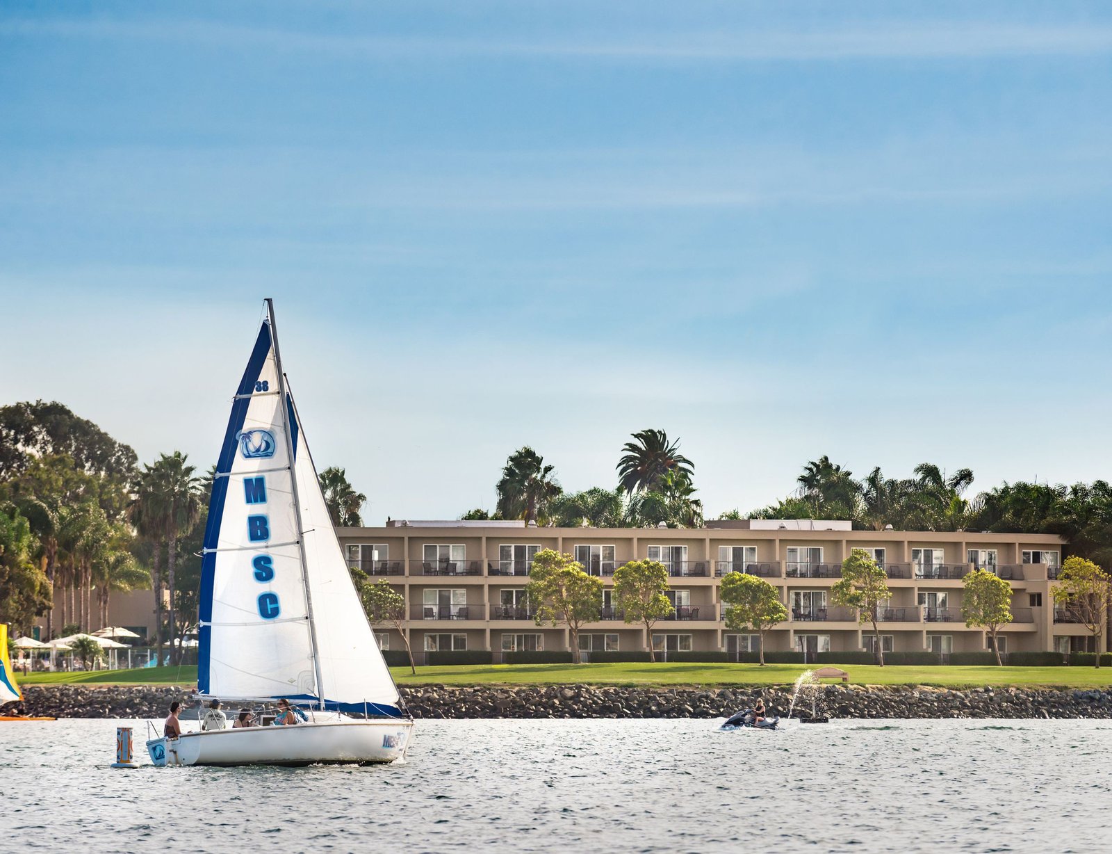 The Dana on Mission Bay — vibe