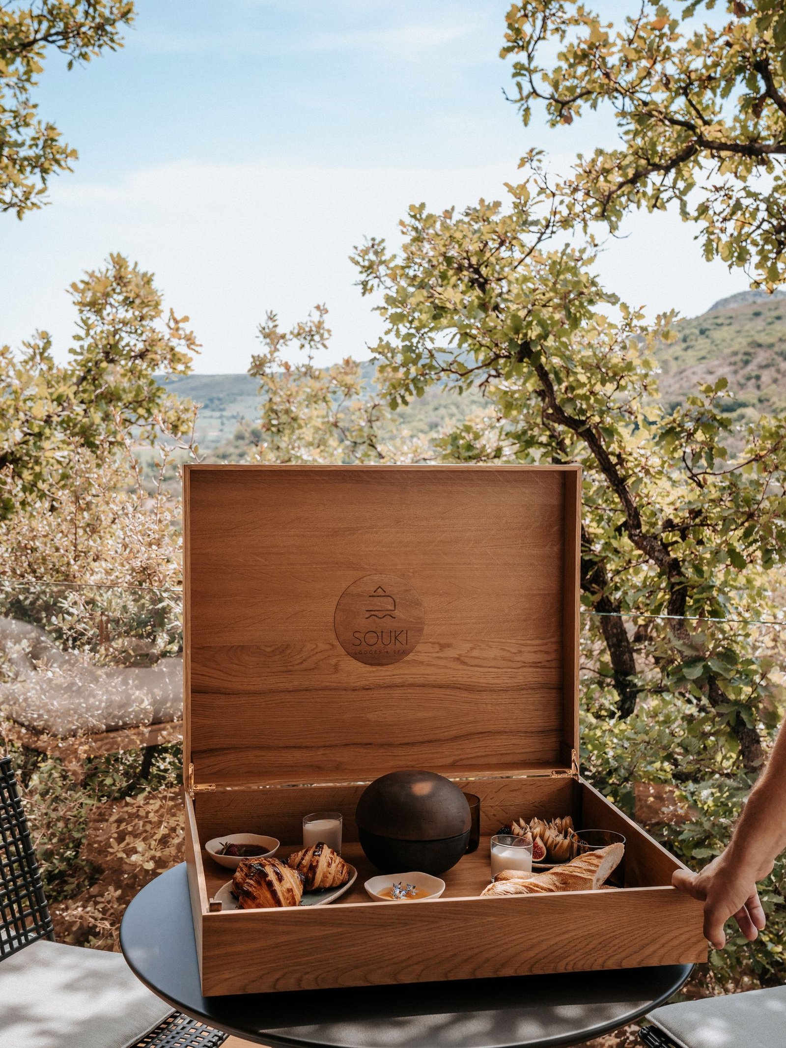 Souki Lodges & Spa, at the table