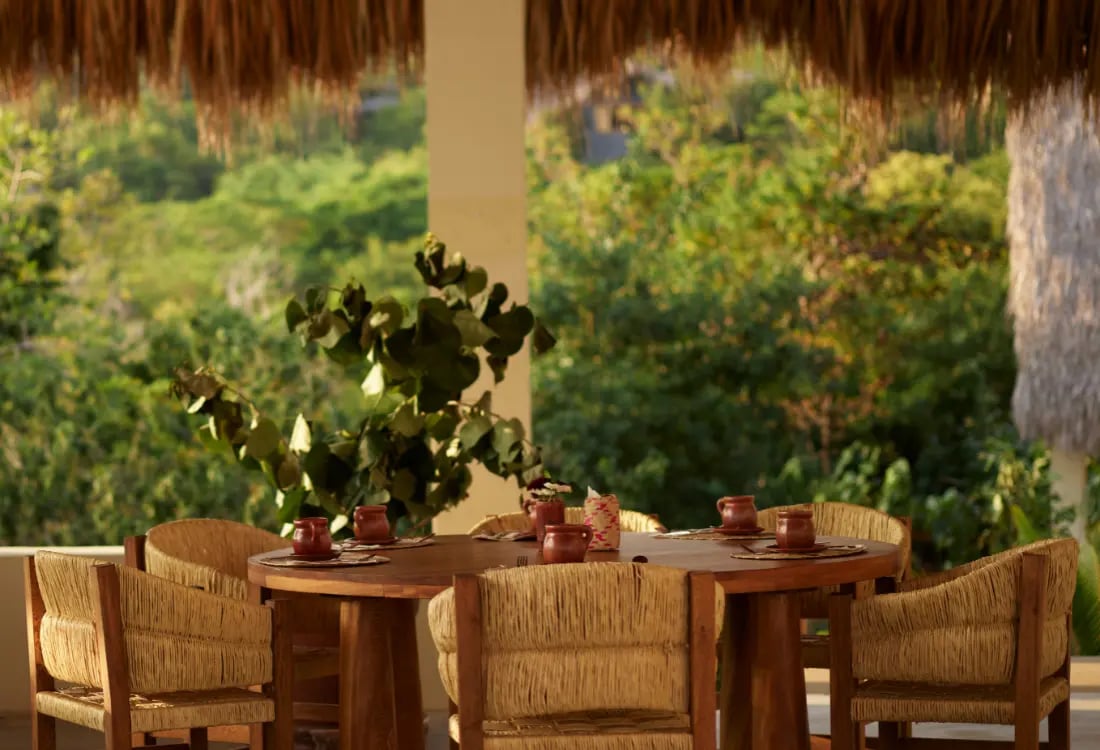 Cocolia Hotel, at the table