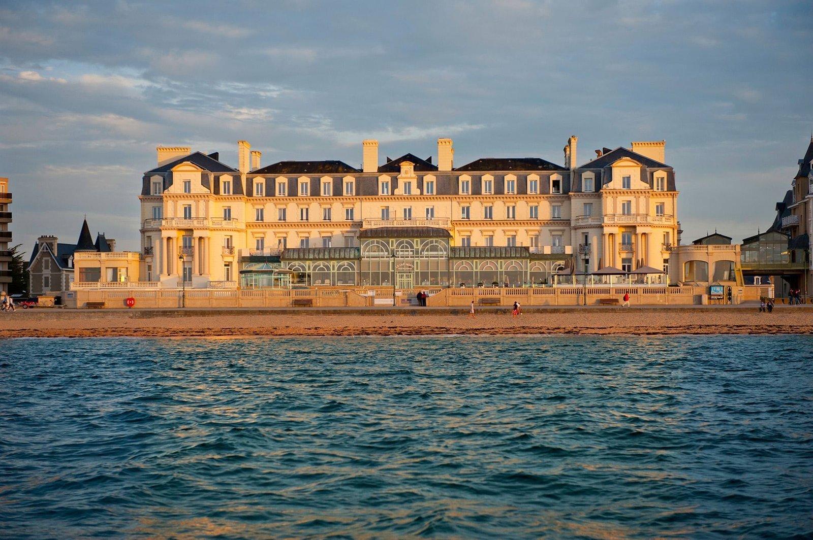 Le Grand Hotel Des Thermes, how it began