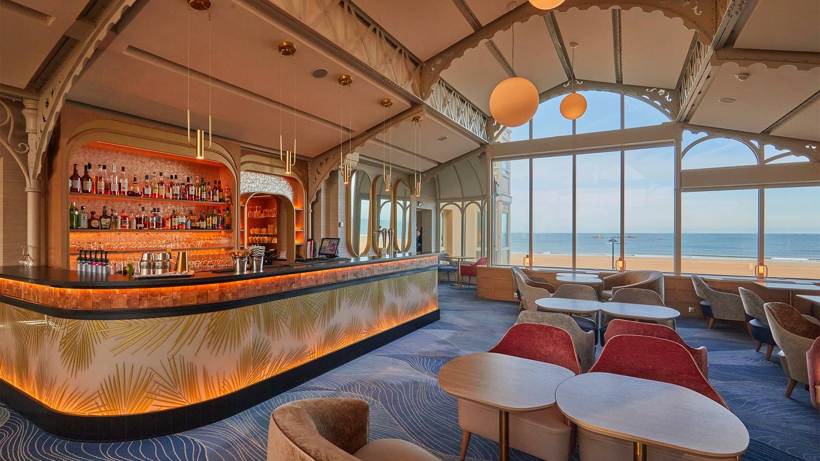 Le Grand Hotel Des Thermes, bar la passerelle