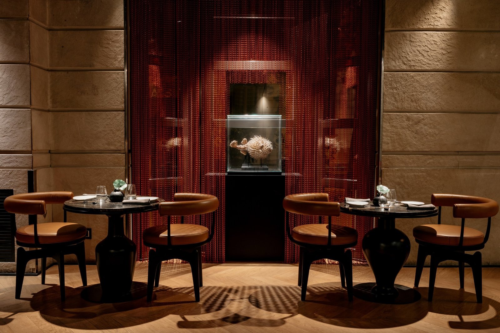 Claris Hotel & Spa, at the table