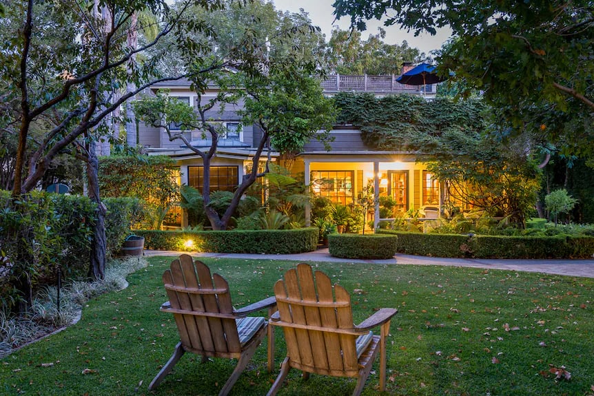 Simpson House Inn — backstory