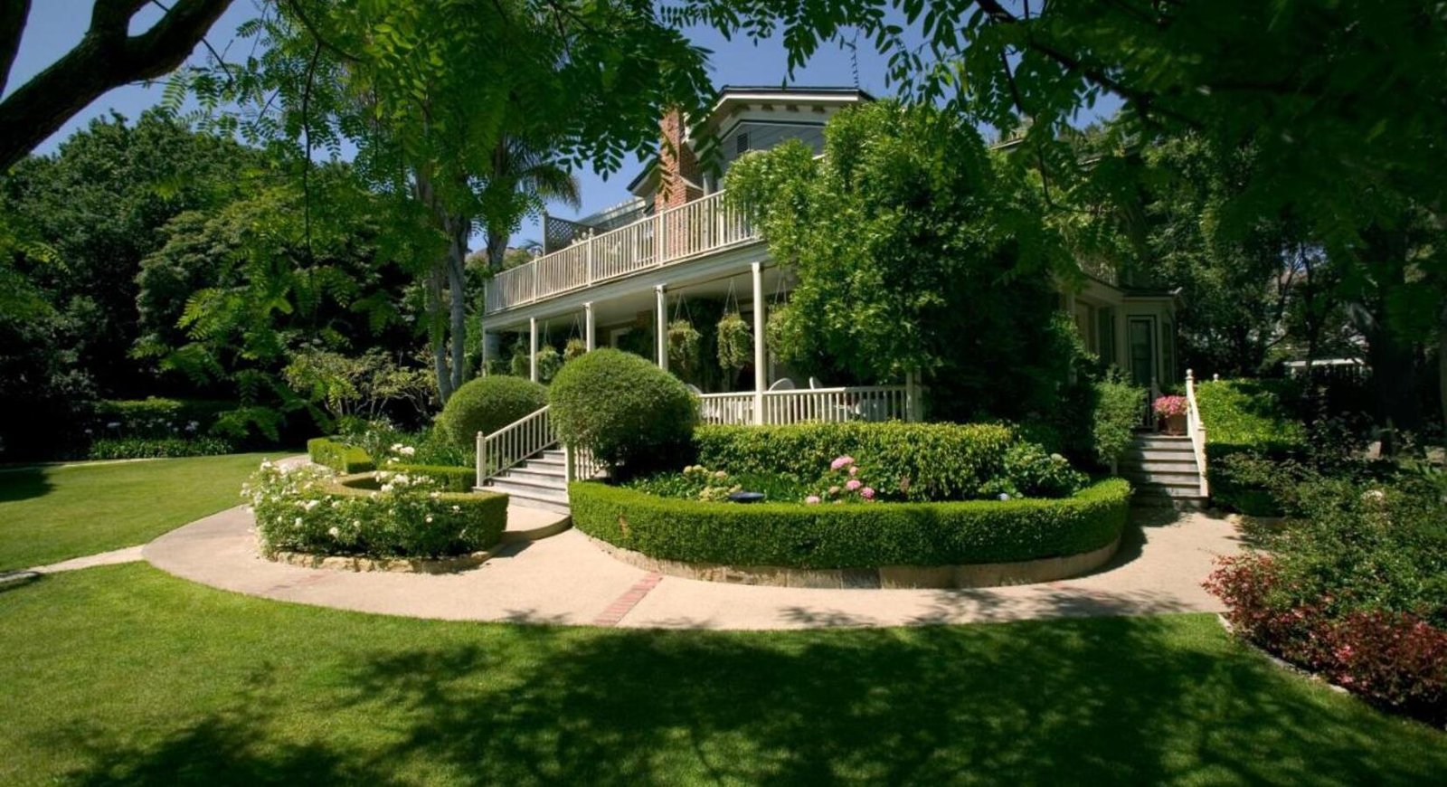 Simpson House Inn — backstory