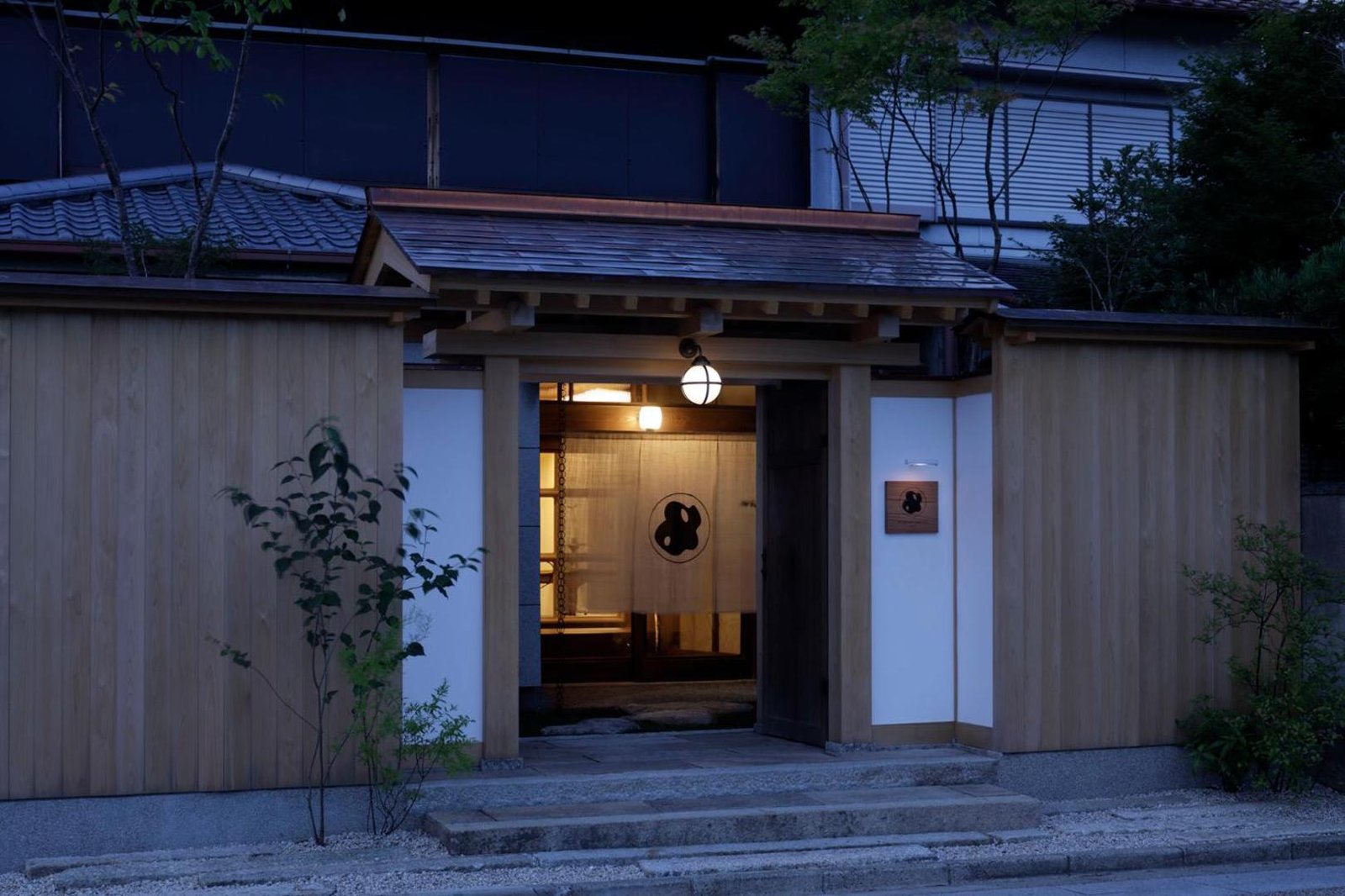 Maruyo Hotel, how it began