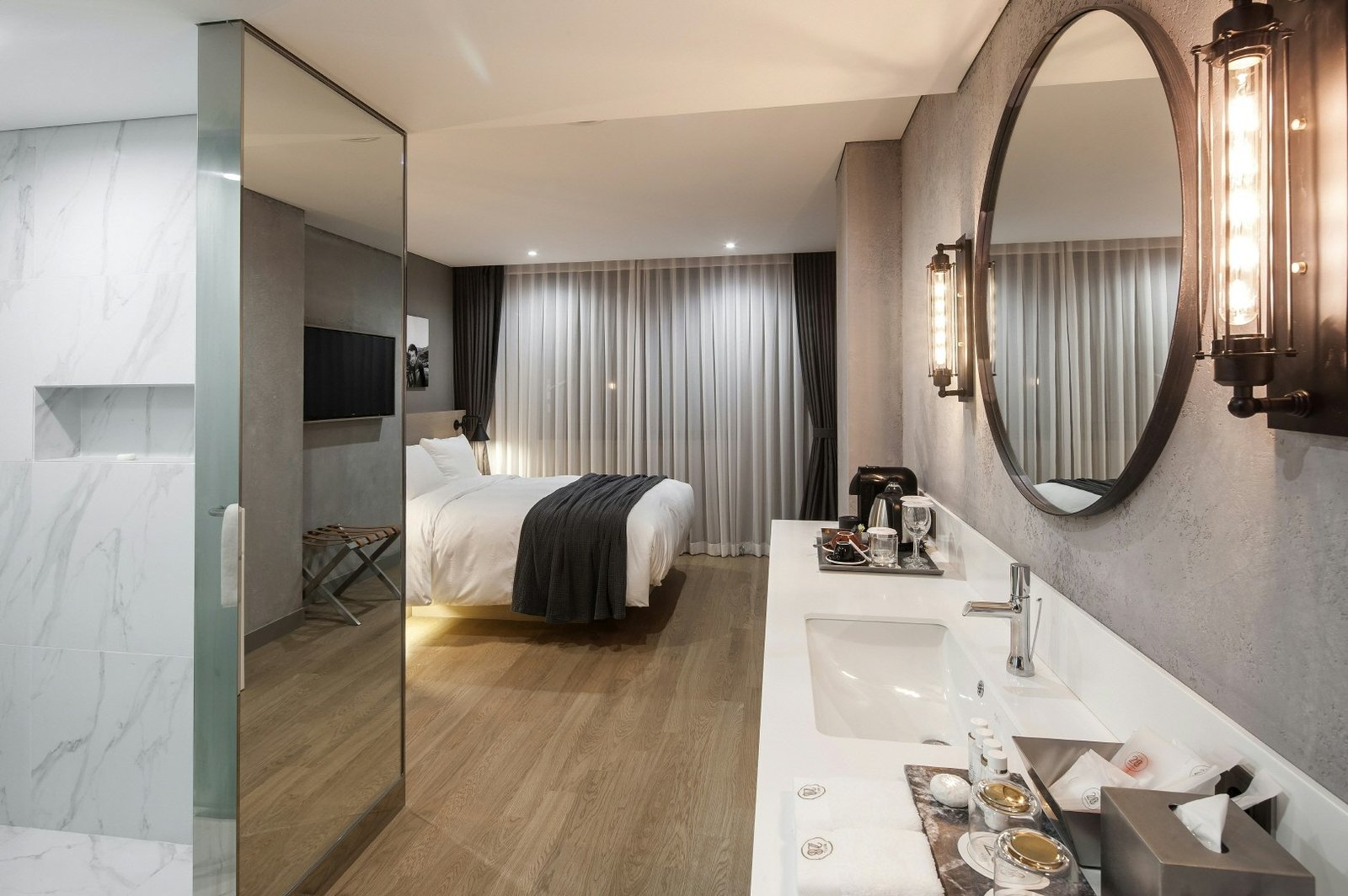 Hotel 28 Myeongdong — vibe
