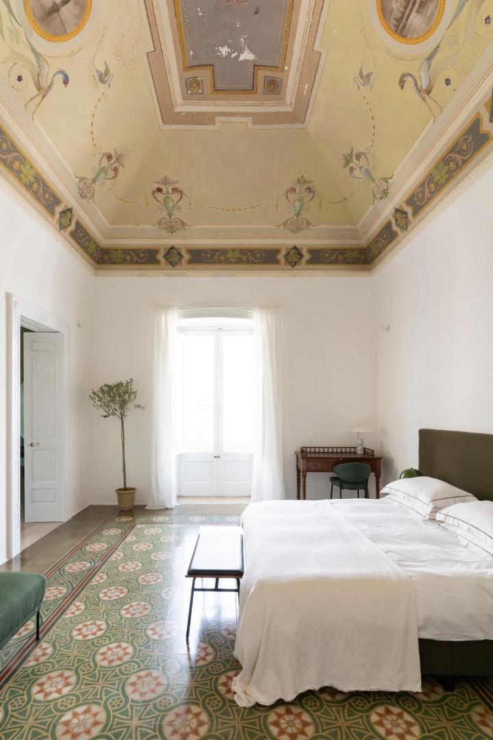 Palazzo Piccinno, rooms