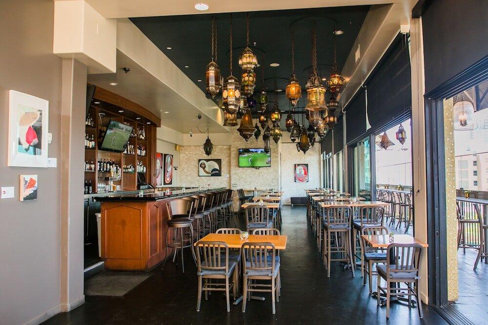 Porto Vista Hotel, glassdoor restaurant & bar