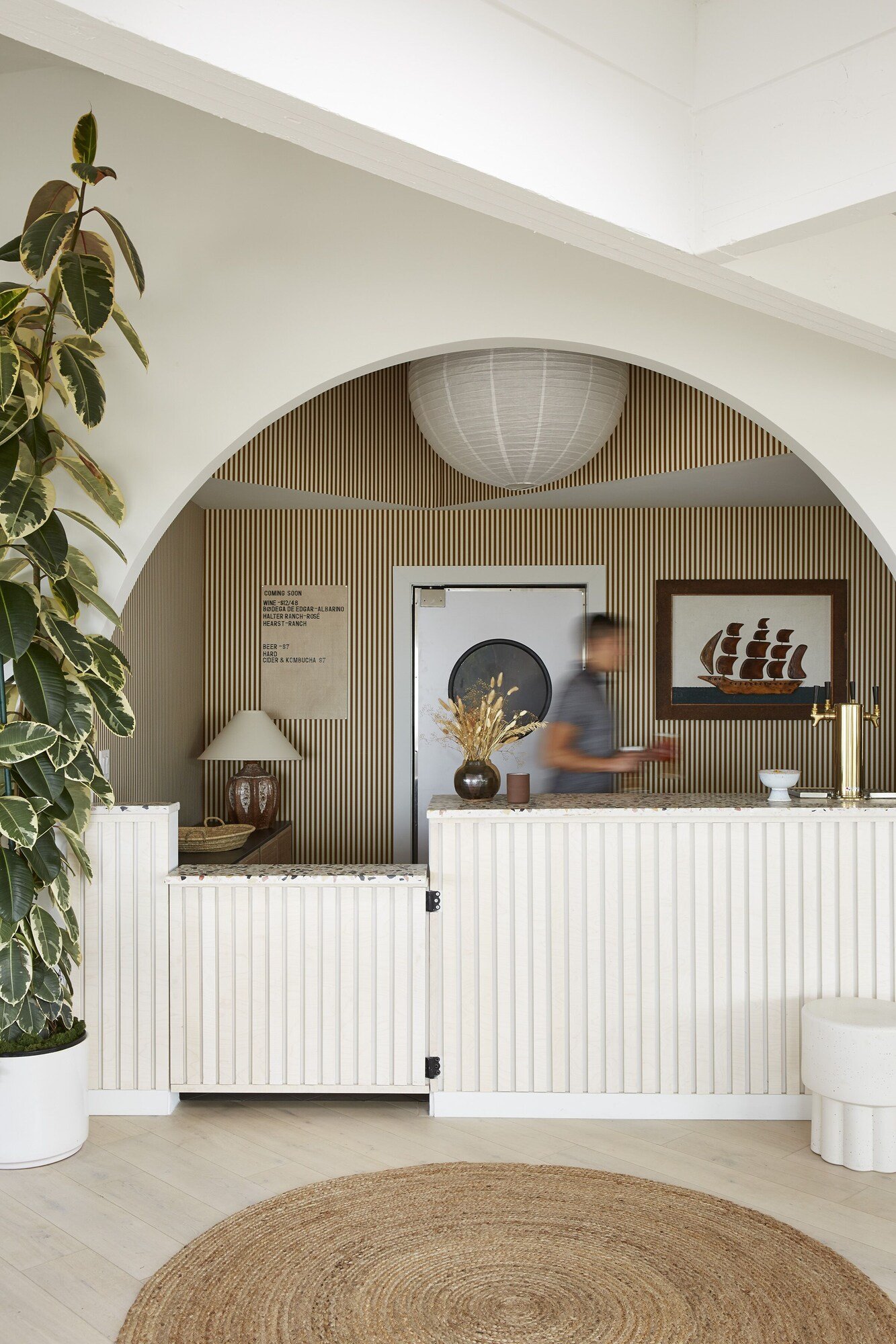 White Water, lobby lounge and bar