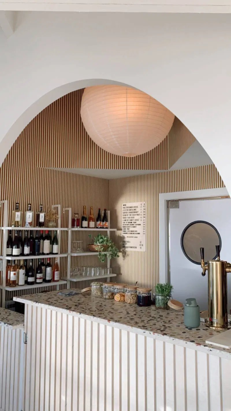 White Water, lobby lounge and bar
