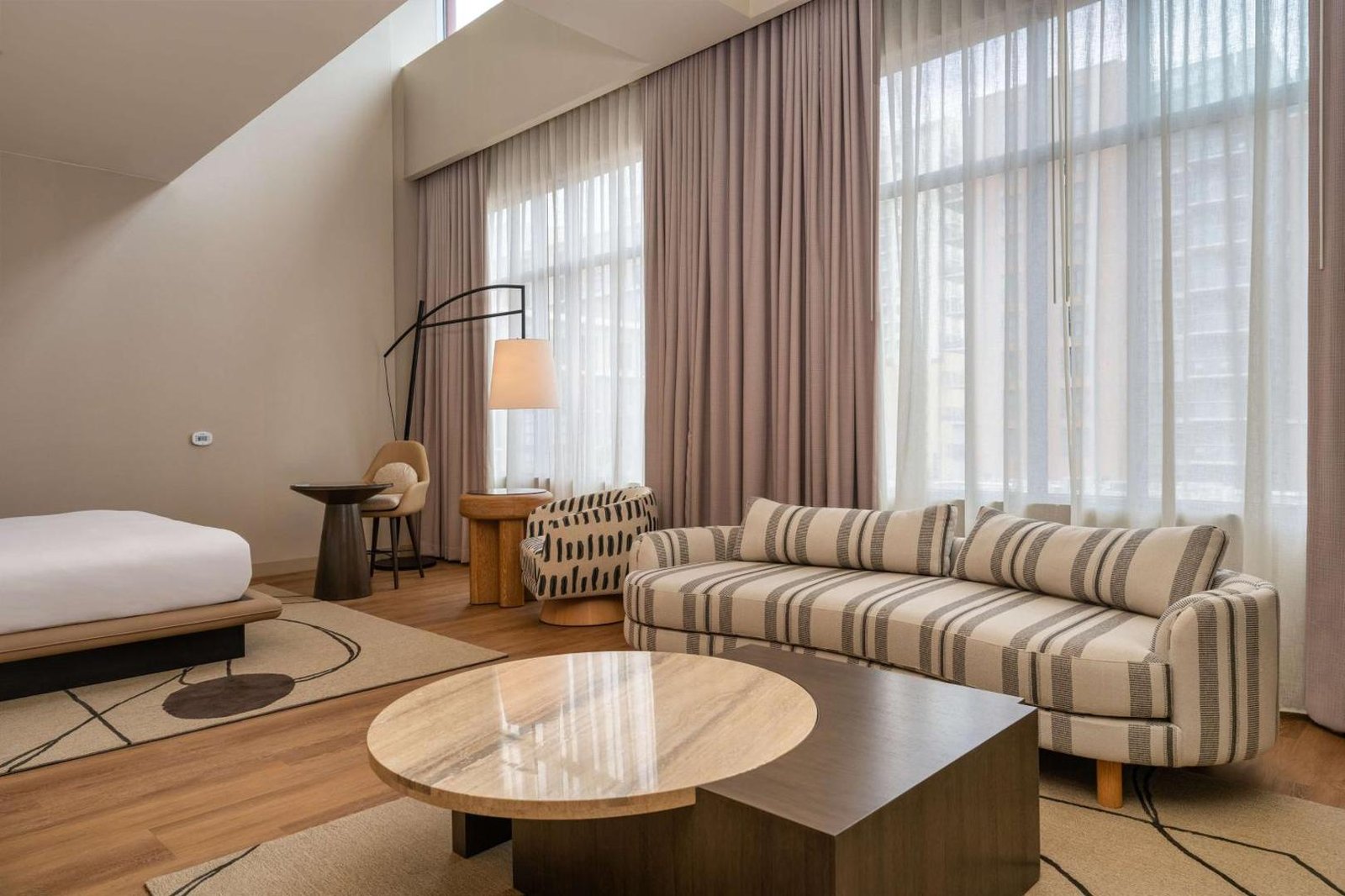 Hilton San Diego Gaslamp Quarter — rooms