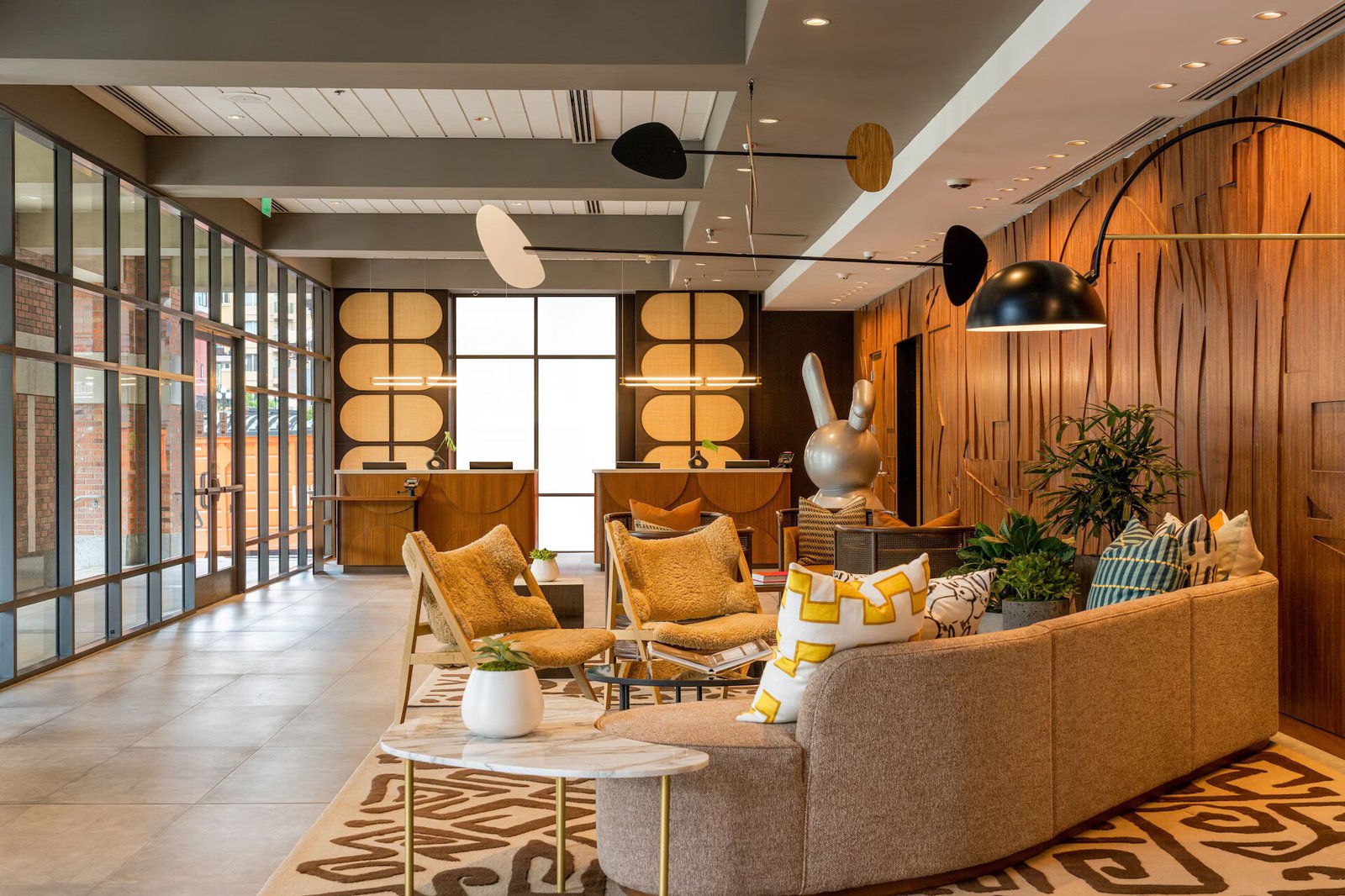 Hilton San Diego Gaslamp Quarter — vibe