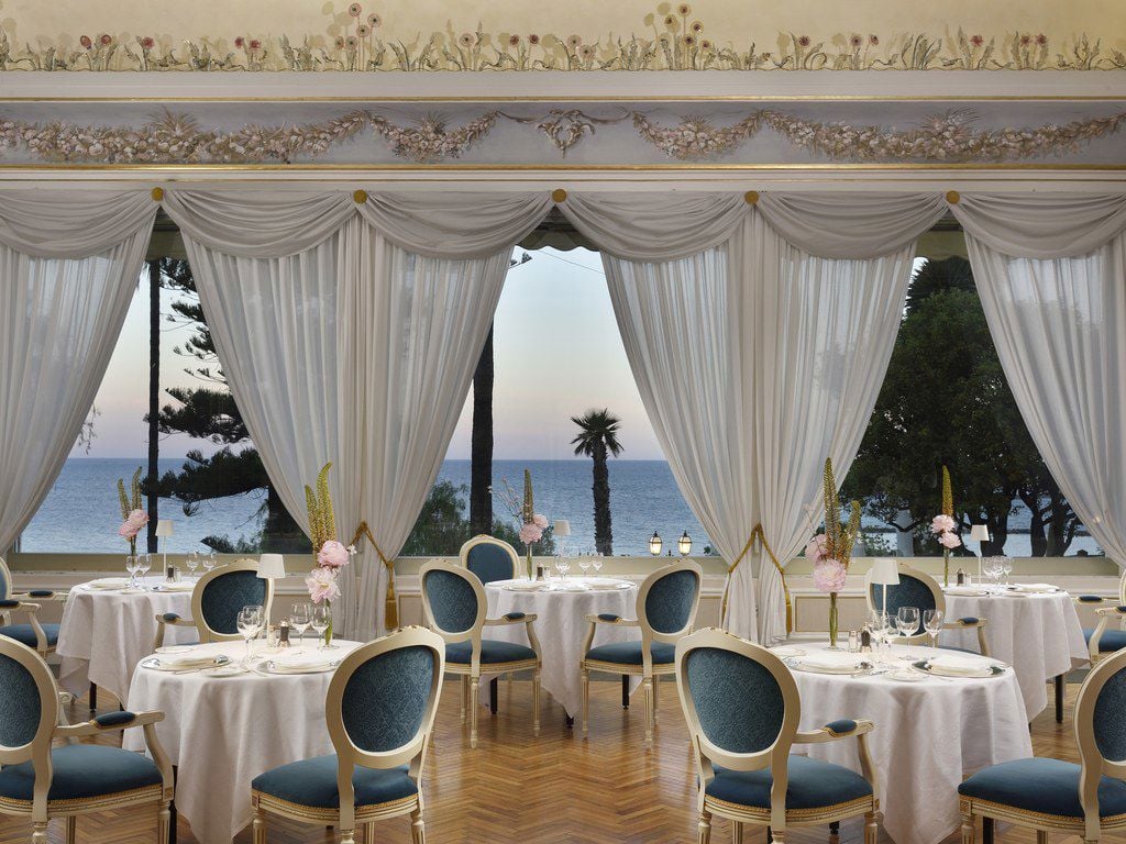 Royal Hotel Sanremo, at the table