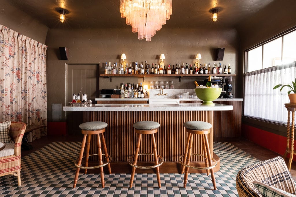 Hotel Santa Barbara — vibe