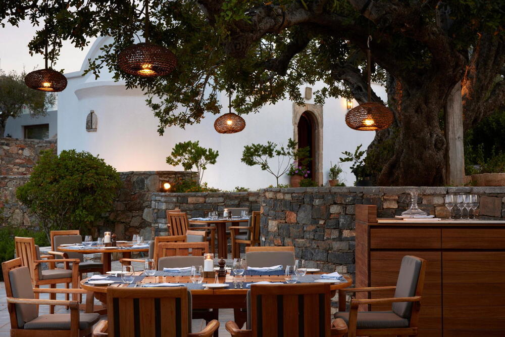 Elounda Mare Hotel, Relais & Chateaux, at the table