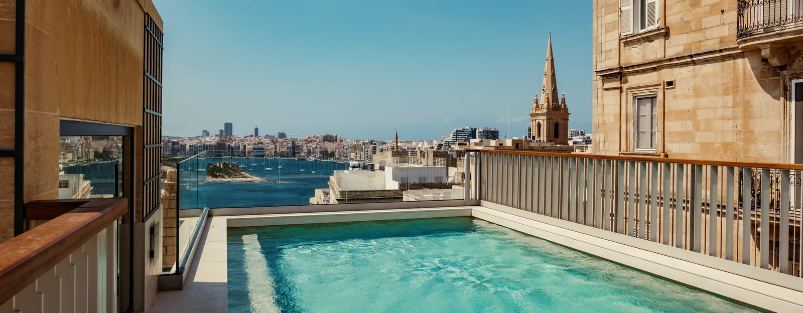 Romègas Hotel, the pool