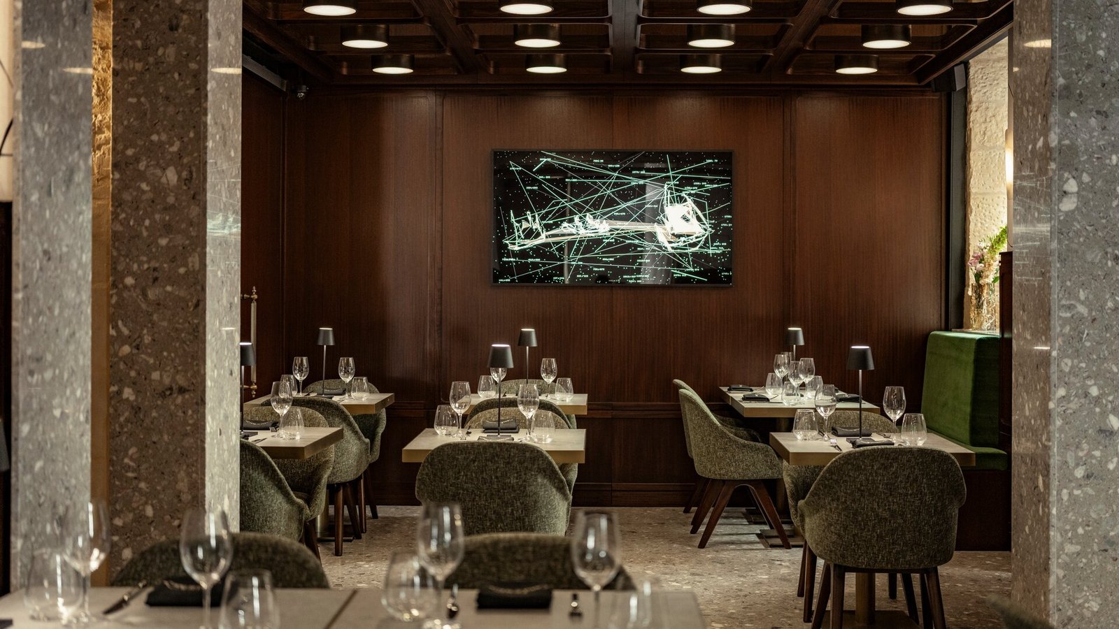 Romègas Hotel, at the table