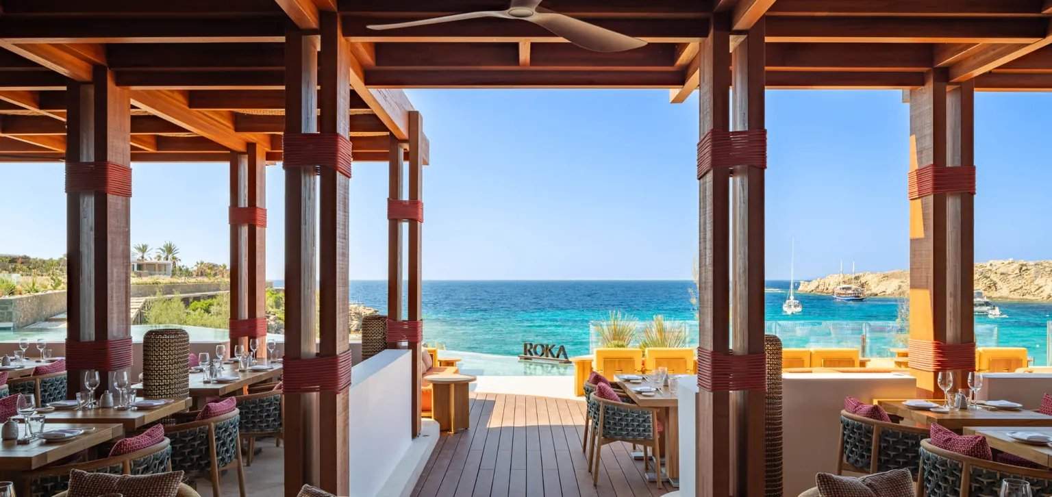 Fouquet's Mykonos, at the table