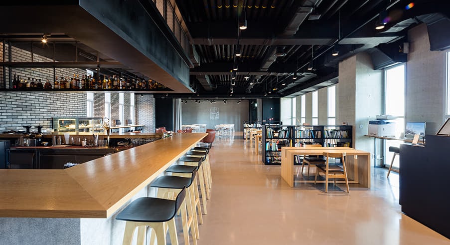 Nest Hotel Incheon, at the table