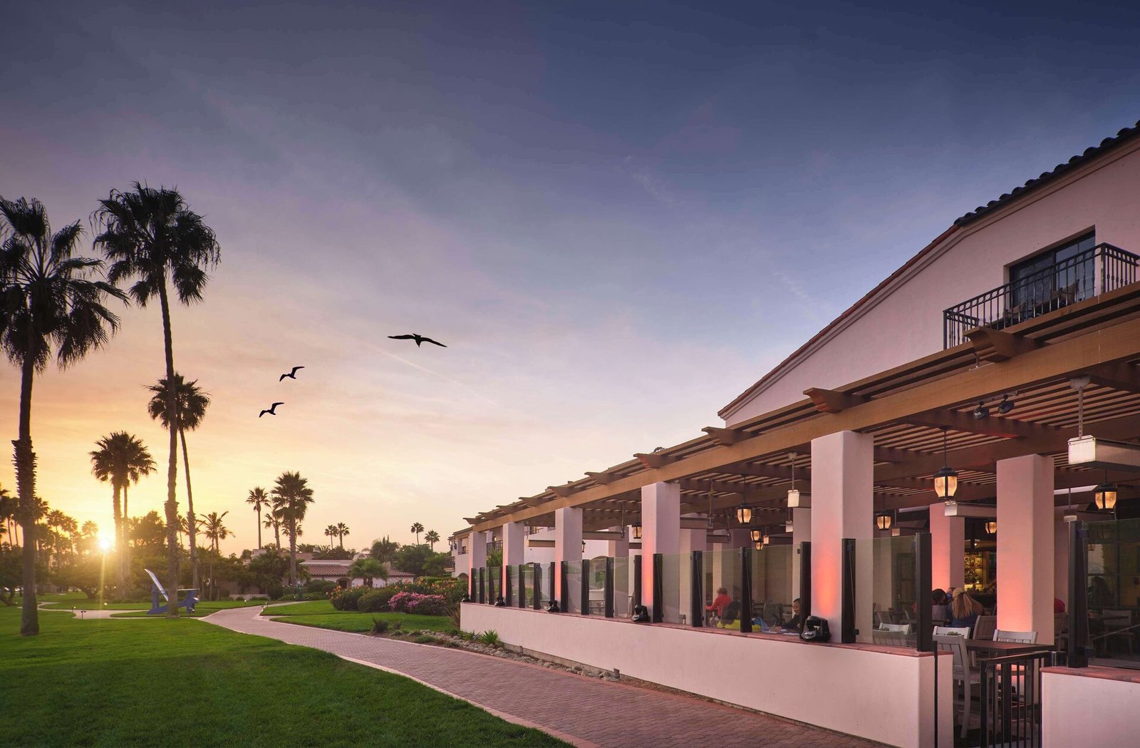 Hilton Santa Barbara Beachfront Resort, the set