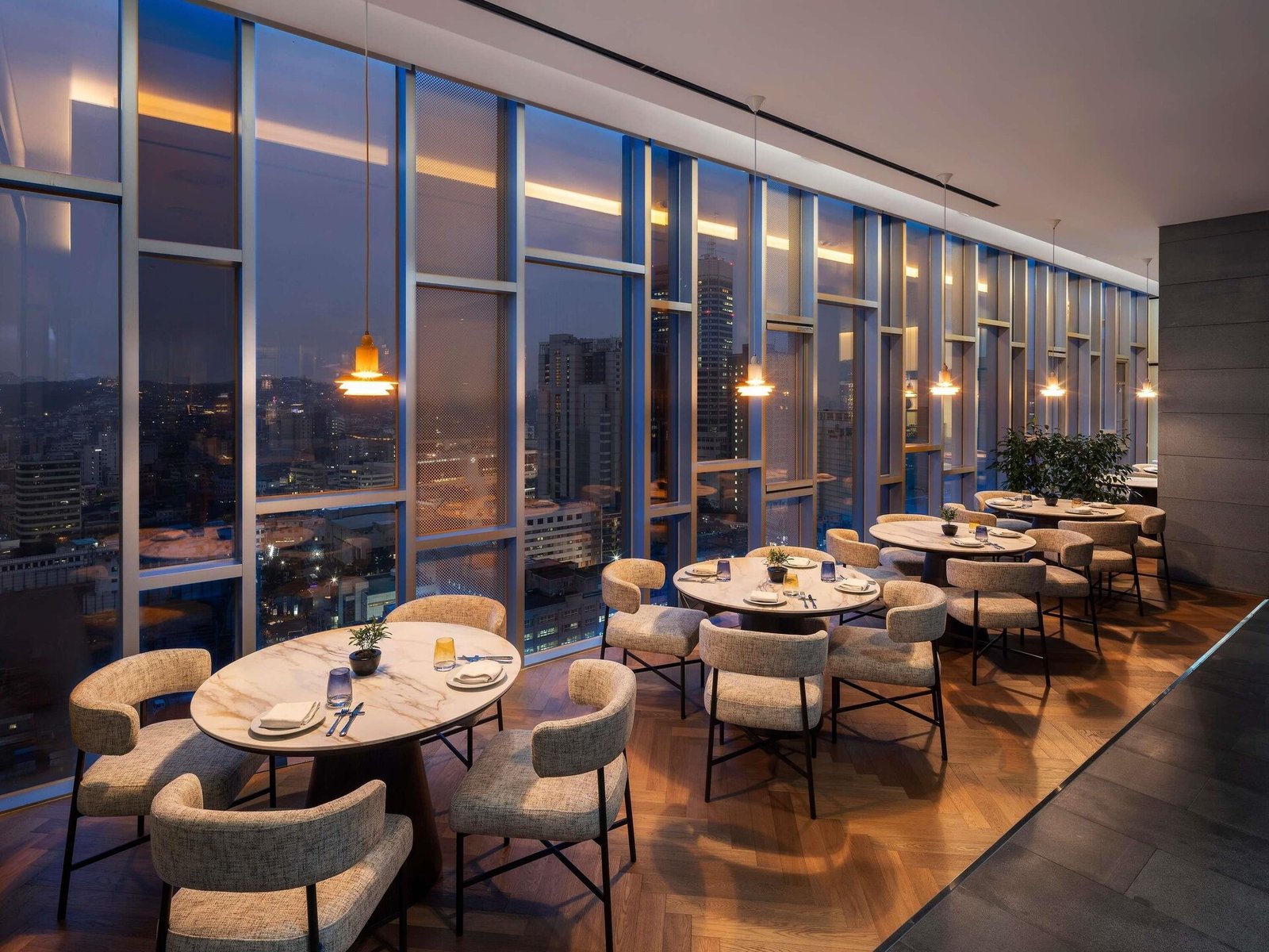 Novotel Ambassador Seoul Dongdaemun Hotels & Residences — eat & drink