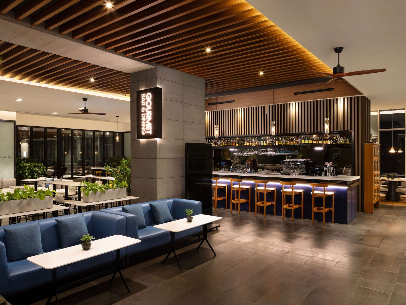 Novotel Ambassador Seoul Dongdaemun Hotels & Residences, at the table