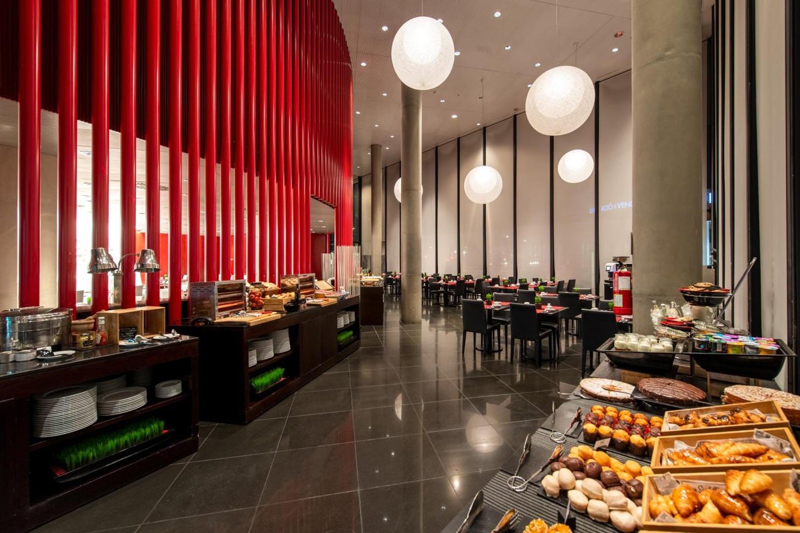 Hotel Porta Fira, spiral restaurant