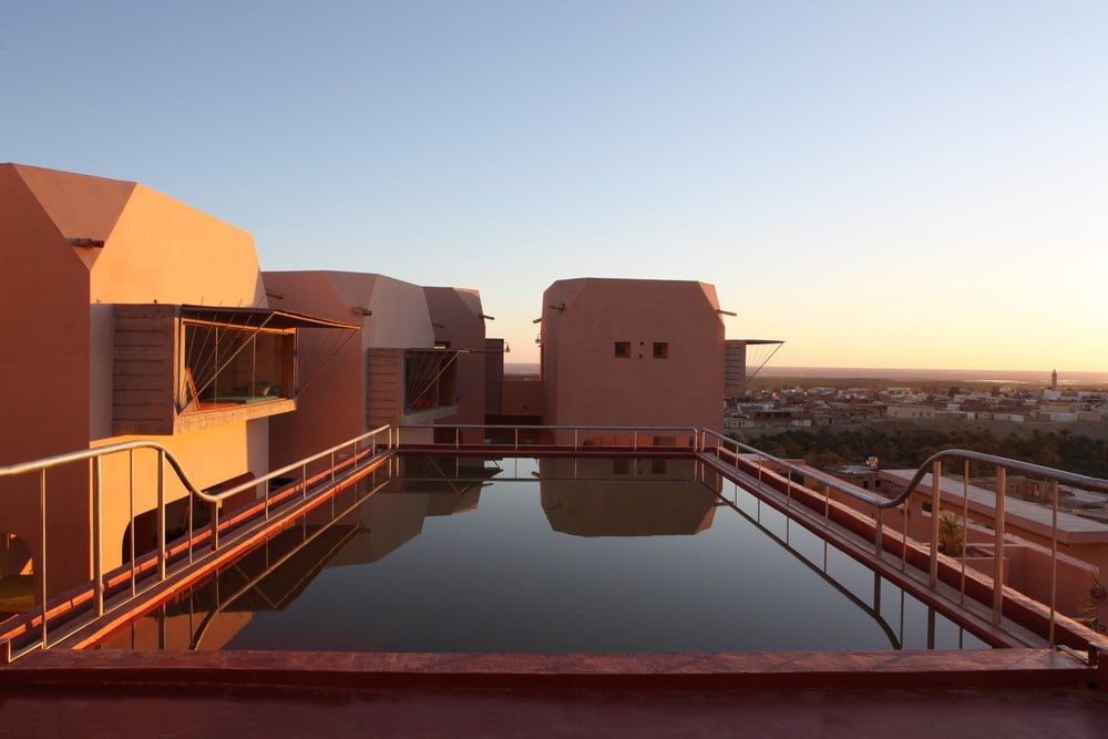 Dar Hi Life, the pool