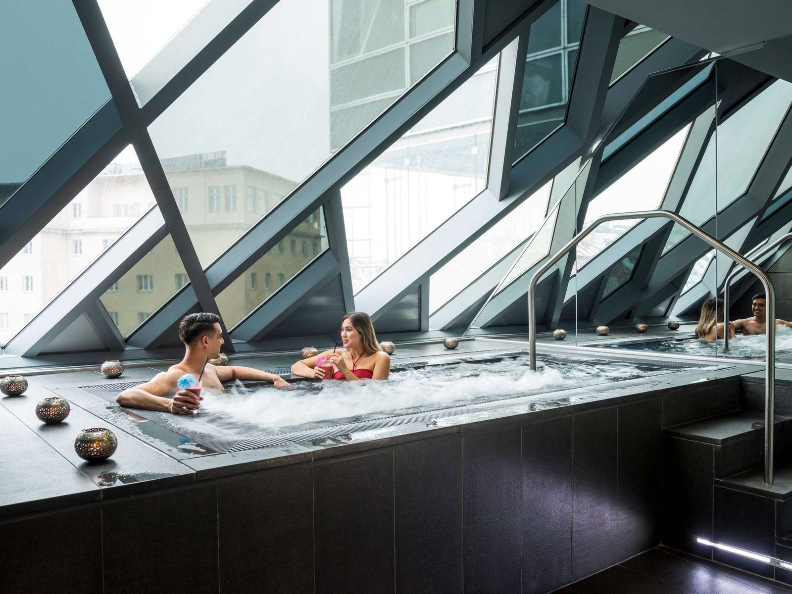 SO/ Vienna, whirlpools and gym