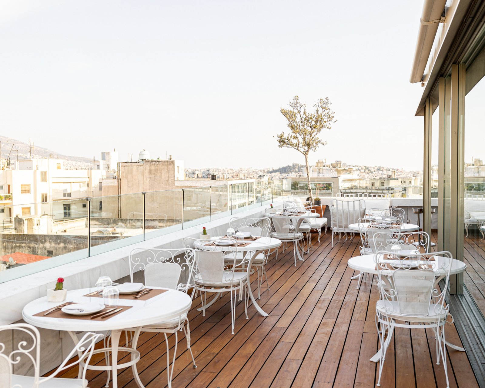 New Hotel, art lounge