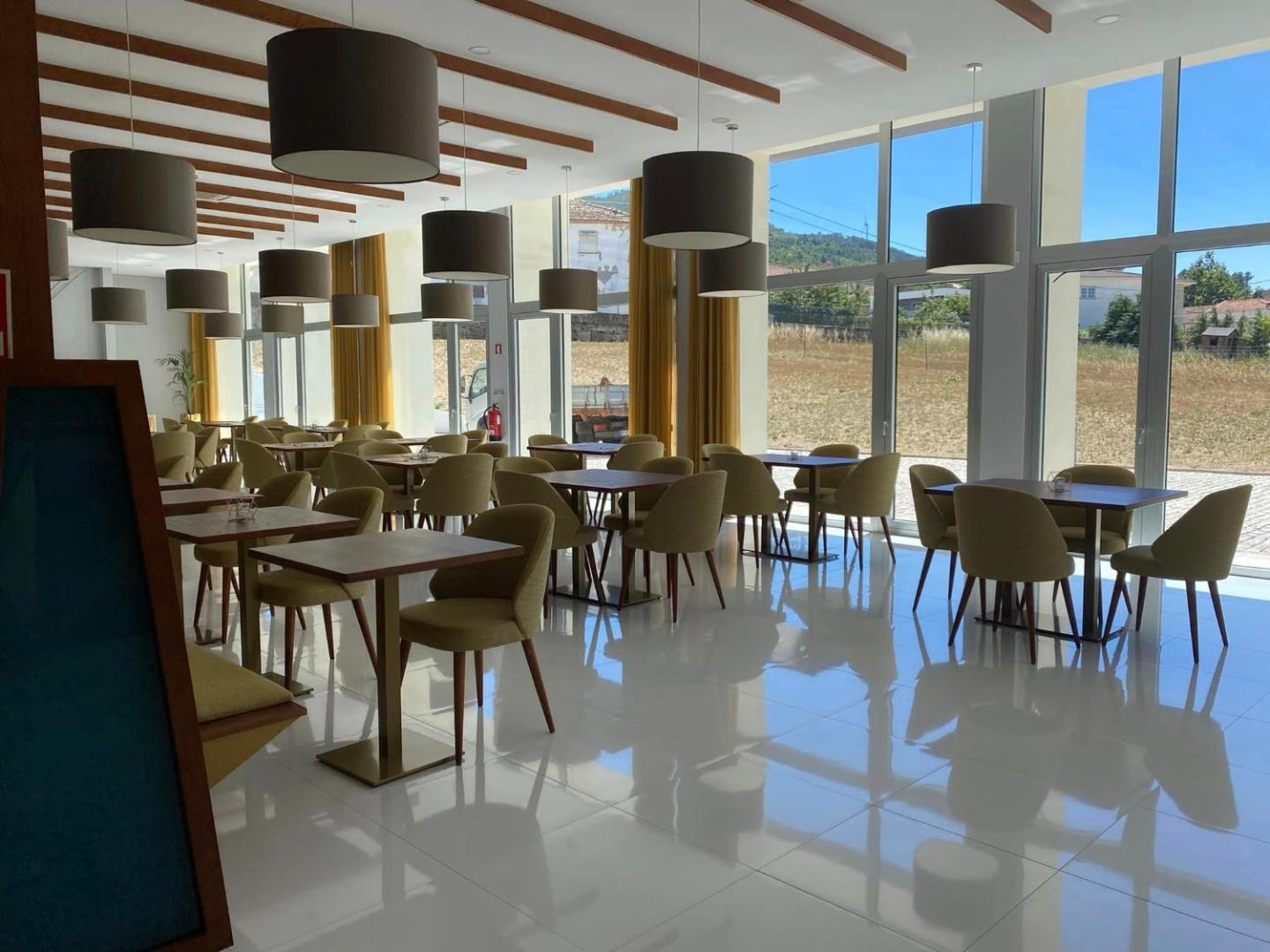 Hotel Pedras Salgadas, at the table