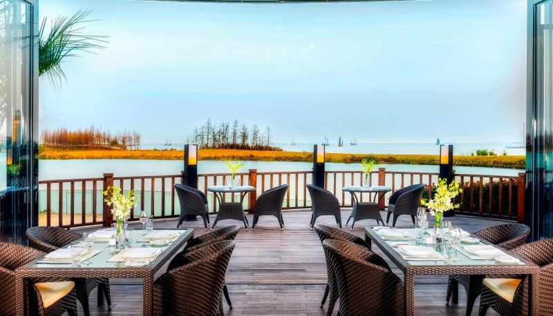 Sheraton Huzhou Hot Spring Resort, at the table