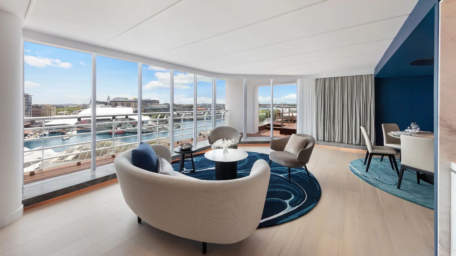 Hyatt Regency Sydney — vibe