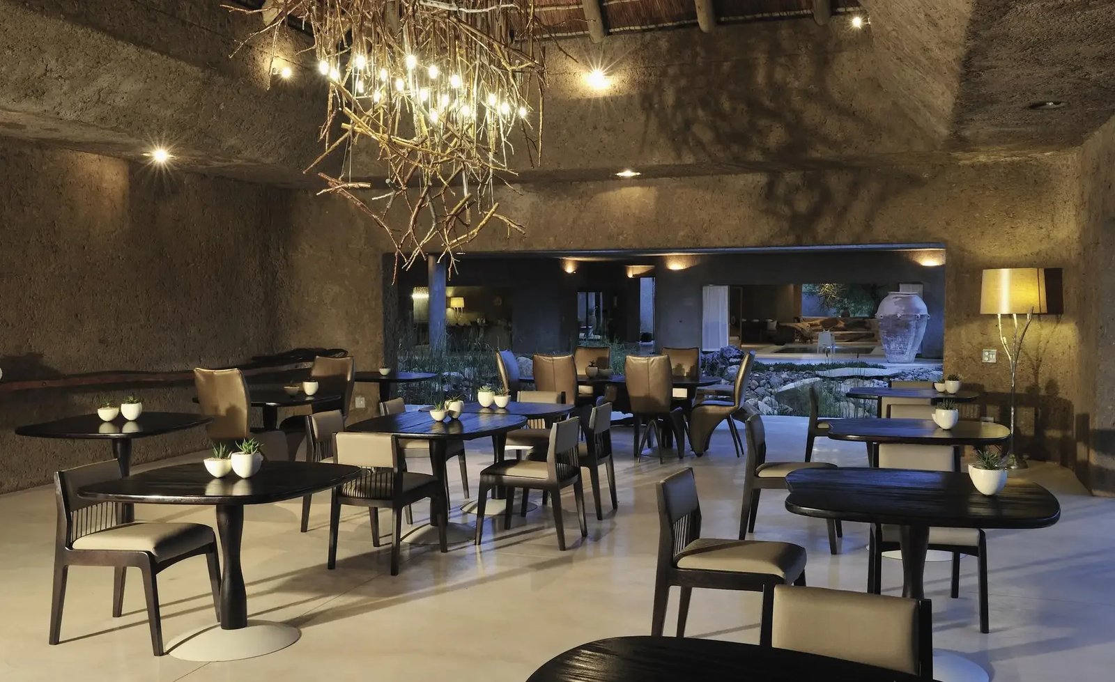 Sabi Sabi Earth Lodge, at the table
