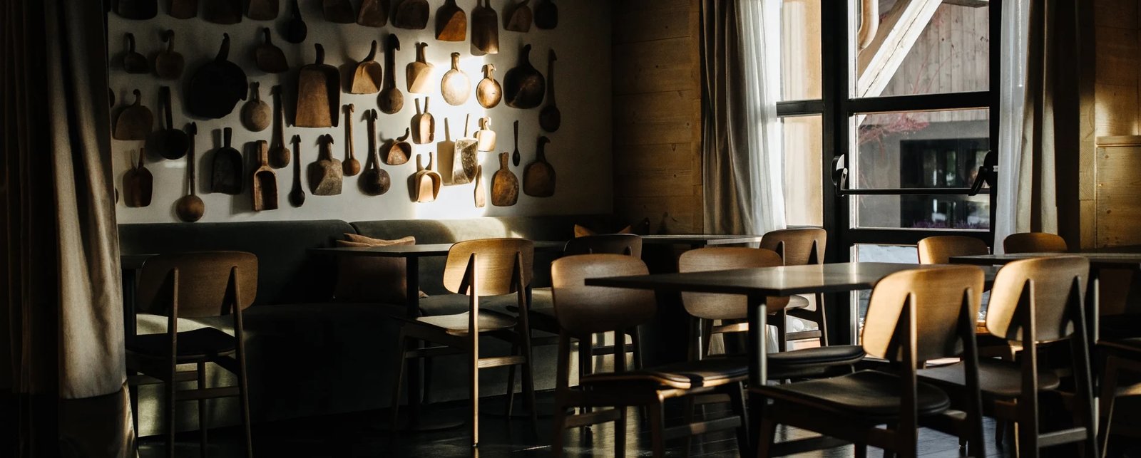 L'Alpaga, at the table