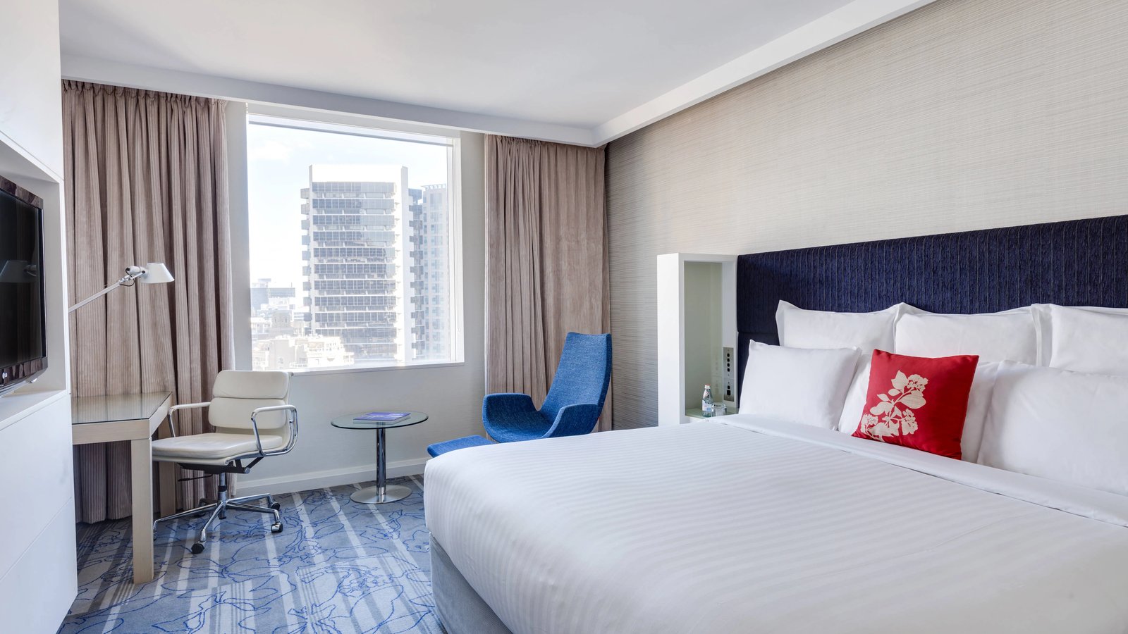 Sydney Harbour Marriott Hotel at Circular Quay — rooms