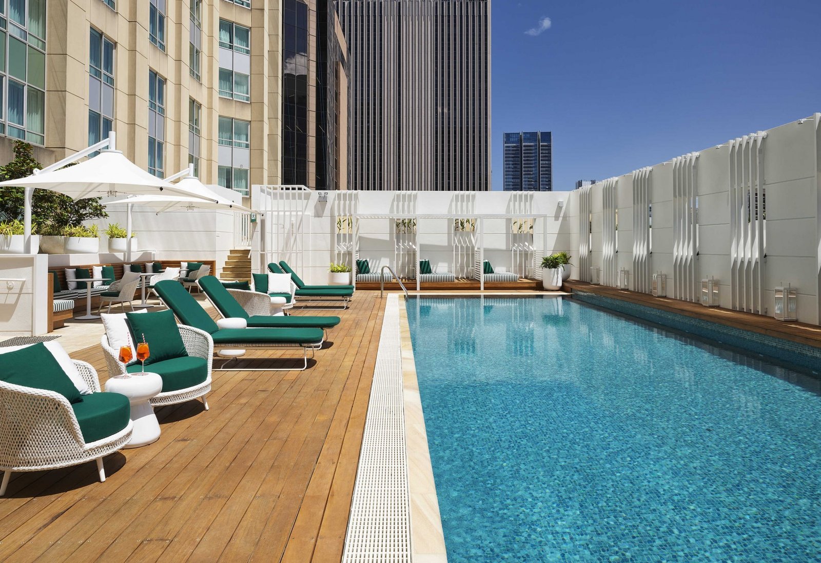 Swissôtel Sydney — vibe