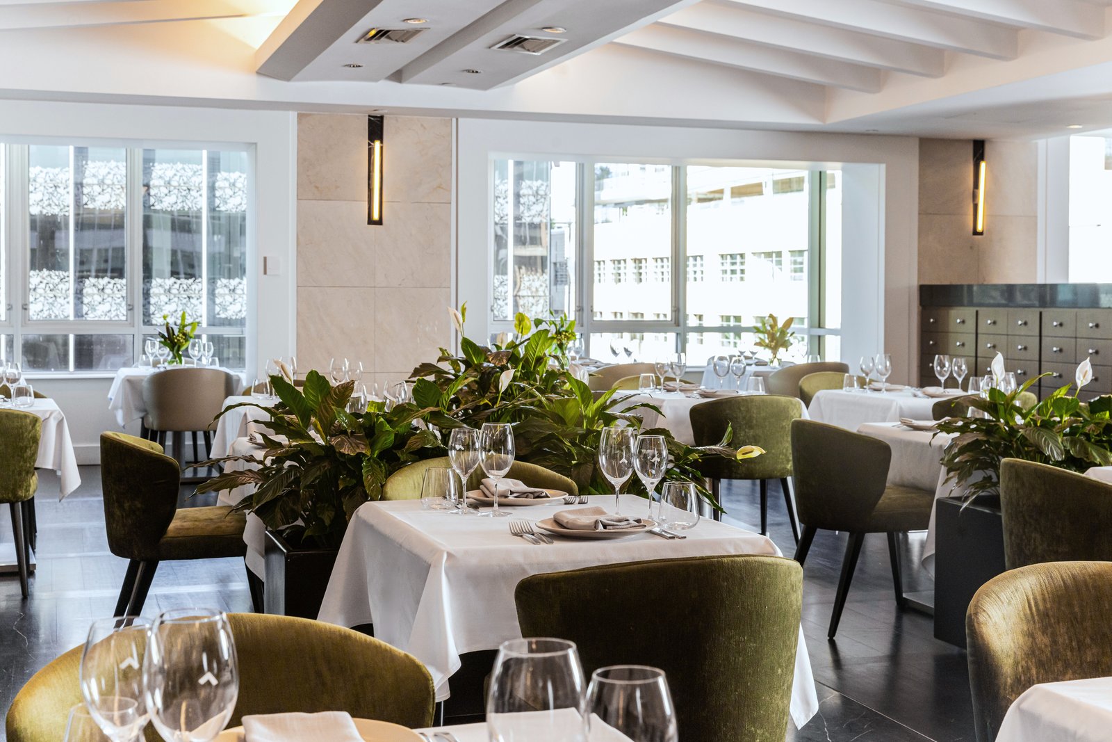 Swissôtel Sydney, ten stories restaurant