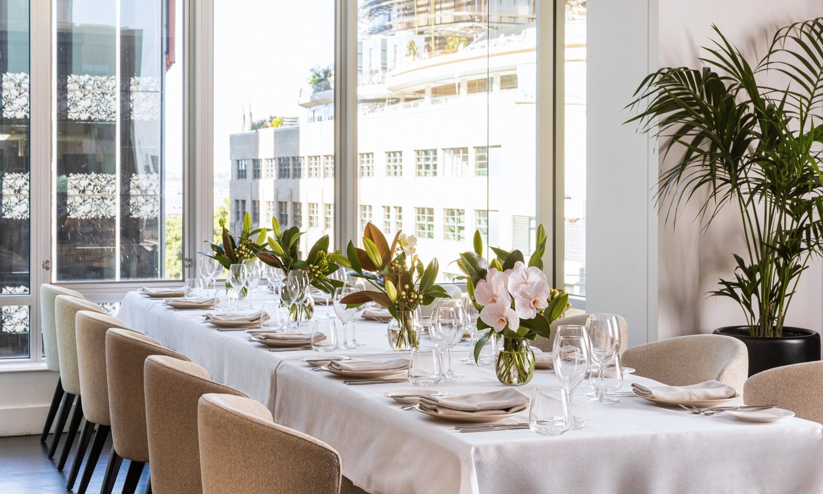 Swissôtel Sydney, ten stories restaurant