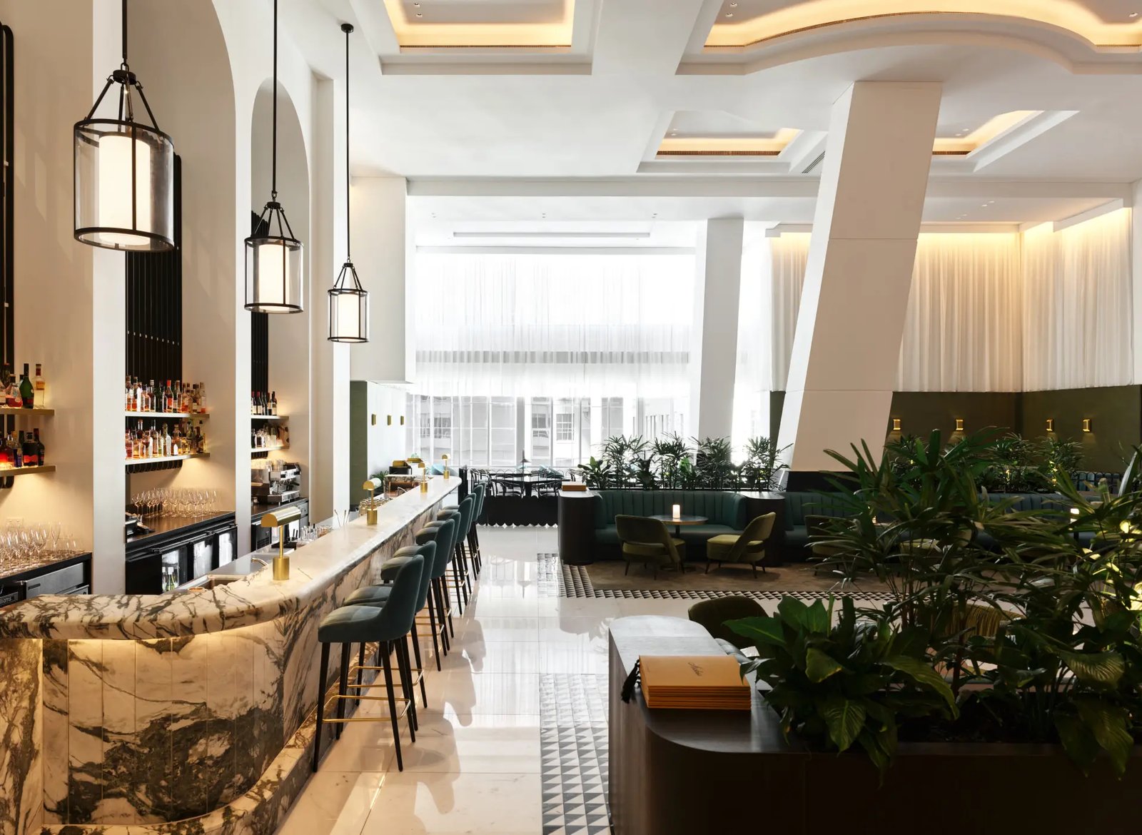 Swissôtel Sydney, arches on market