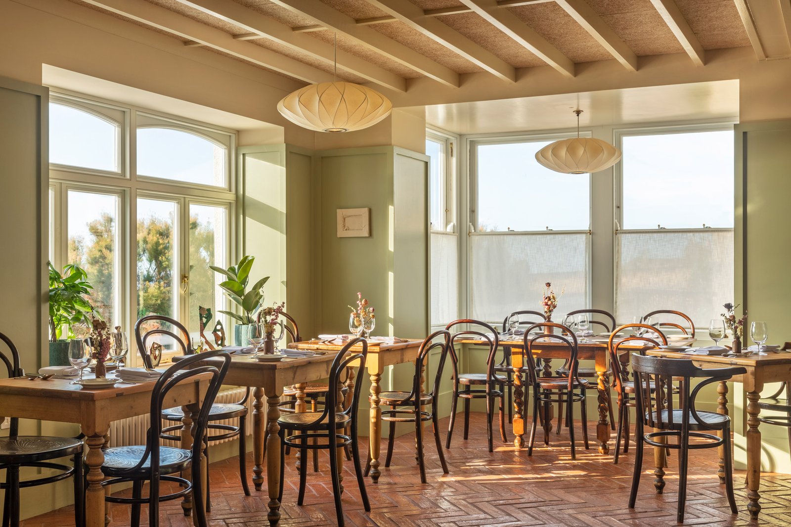 Fort Road Hotel, the dining room