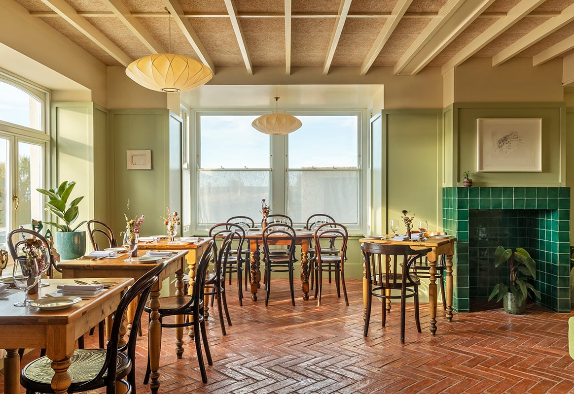 Fort Road Hotel, the dining room