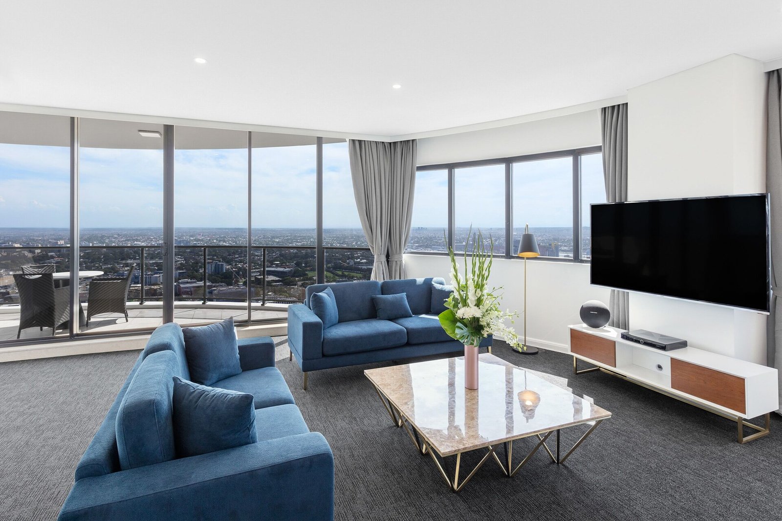 Meriton Suites Kent Street — rooms