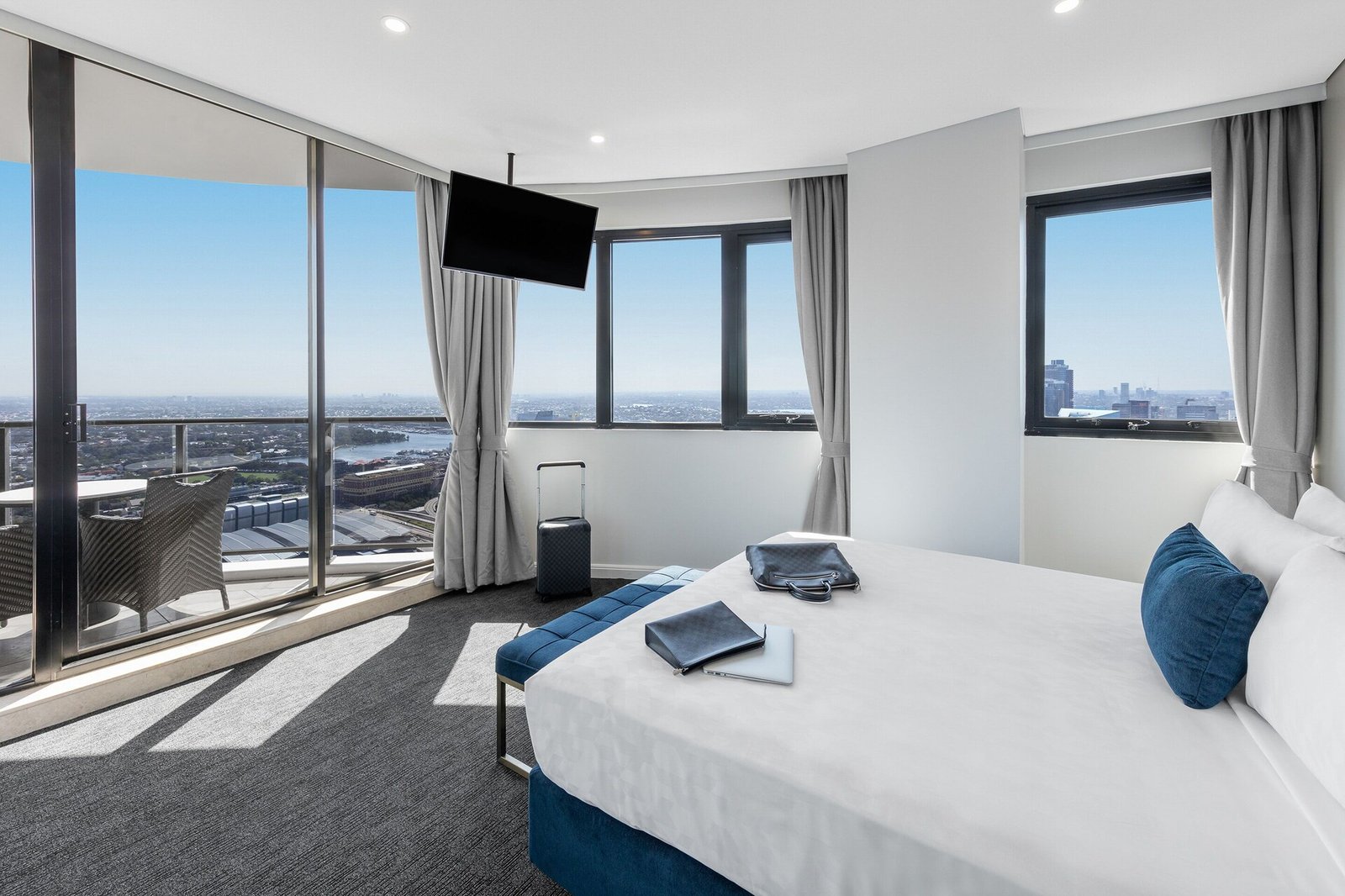 Meriton Suites Kent Street — rooms