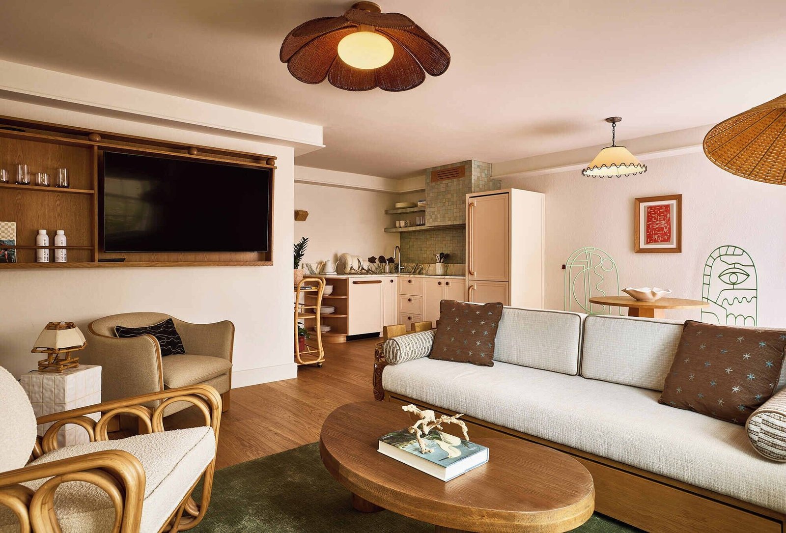 The Beachside Hotel, rooms